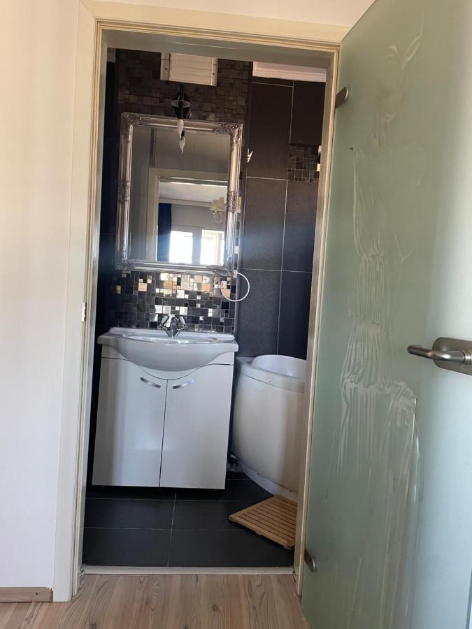 GalaţiApartament Cu 3 Dormitoare Jolie.Mアパートメント エクステリア 写真
