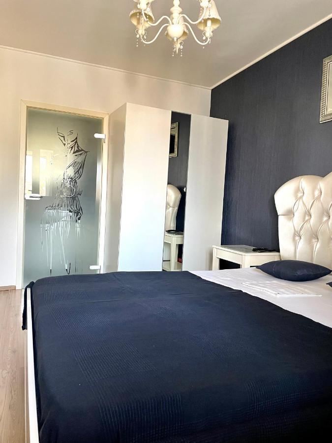 GalaţiApartament Cu 3 Dormitoare Jolie.Mアパートメント エクステリア 写真