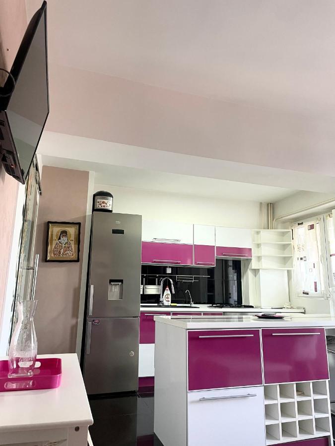 GalaţiApartament Cu 3 Dormitoare Jolie.Mアパートメント エクステリア 写真