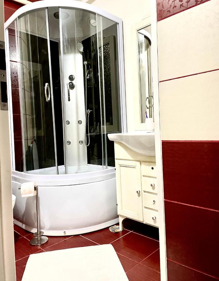 GalaţiApartament Cu 3 Dormitoare Jolie.Mアパートメント エクステリア 写真