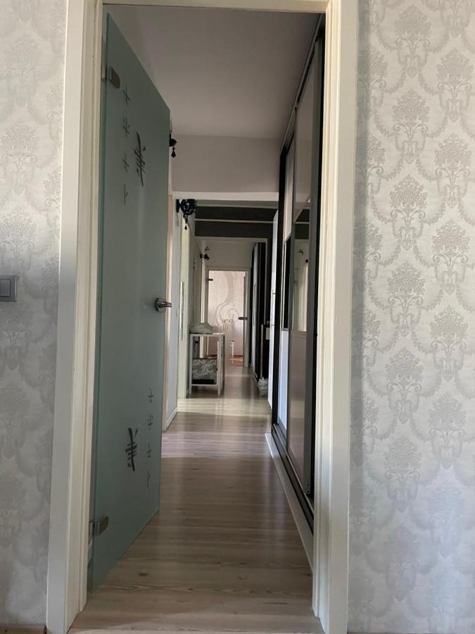 GalaţiApartament Cu 3 Dormitoare Jolie.Mアパートメント エクステリア 写真